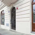 Blueground Vrsovice Furnished Equipped Prg-5